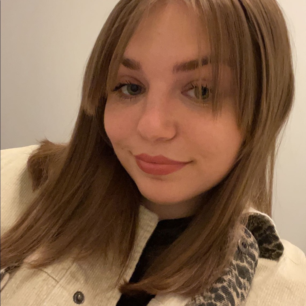 Meet your Posher, Emily